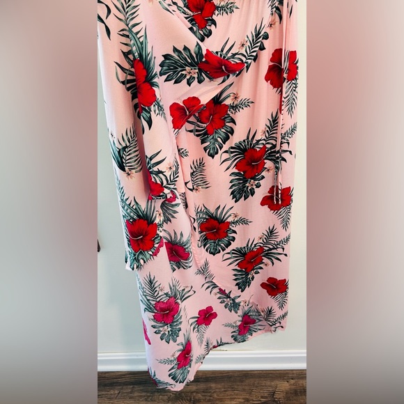 NWT GUESS Jaydee Maxi Wrap Dress Pink Bahama Floral Size M - Picture 10 of 10